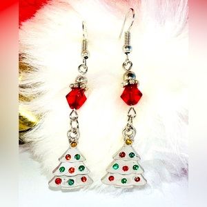 Christmas tree dangle w/ crystal sparkle earrings. $10